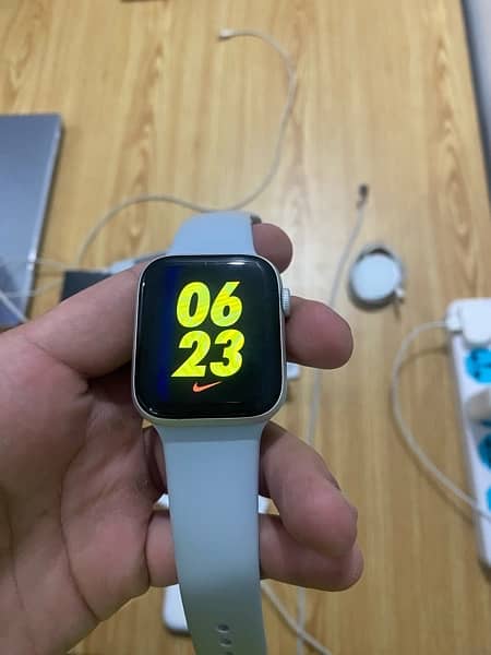 Apple watch Series 6 Nike Edition 44mm 2