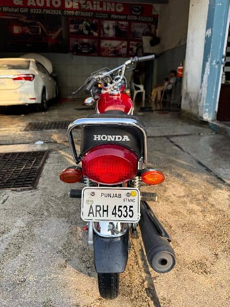 honda 125 2023 6