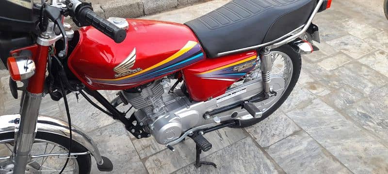 Honda 125 CG WhatsApp number 0320/49/68/3/62 1