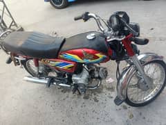 bilkul saaf bike Hai koi kam nai hona wala la or use krein