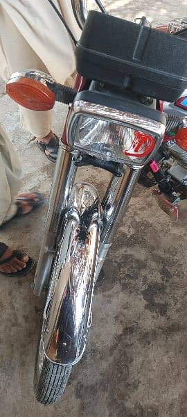 Honda 125 Bike 6