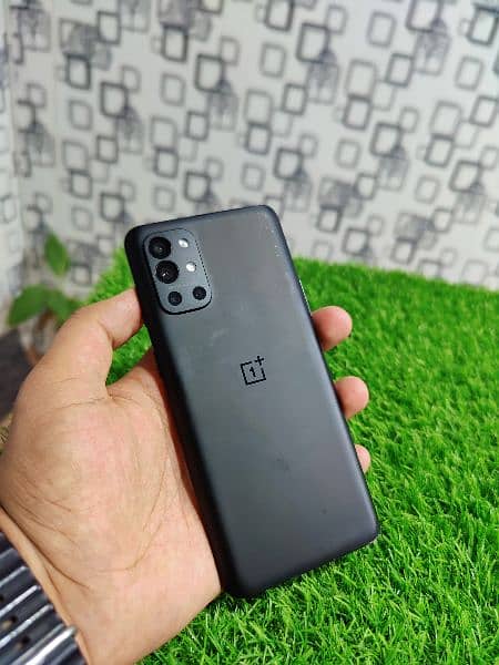 OnePlus 9R 5G. 12/256 duel Sim Global 3