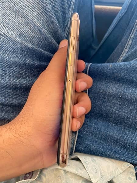 iPhone XS Max 256 gb factory unlock 10/9.5 condition  86 health 1