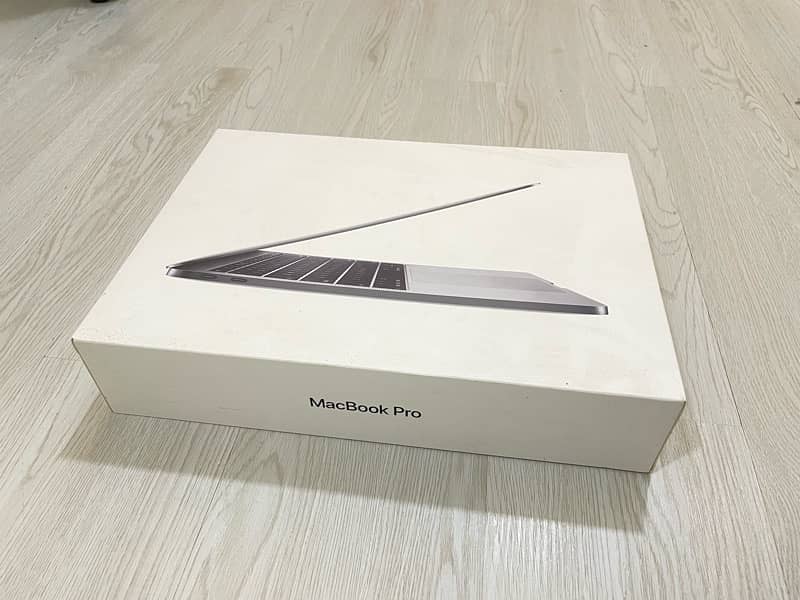 Macbook Pro 2017 13 inch 1