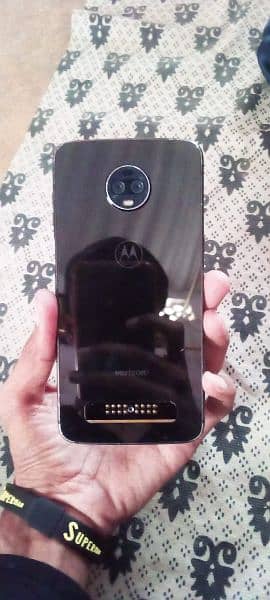 Moto Z3 Gaming Phone 5