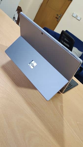 Microsoft surface i5 7th generation 2