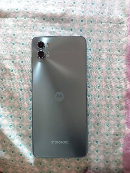 Motorola E32$ 4/64 1