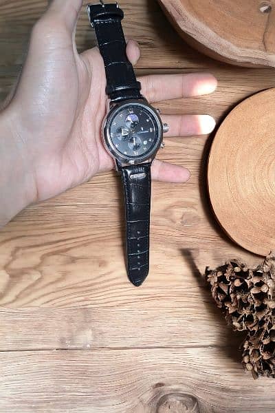 Elegant Multifunction Watch in Black Color 3