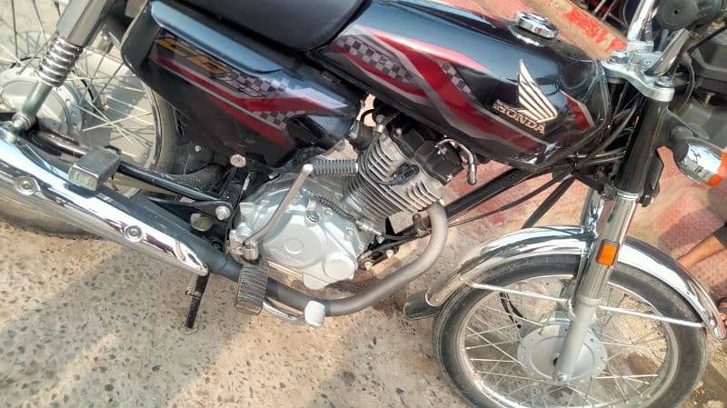 Honda 125 2024 3