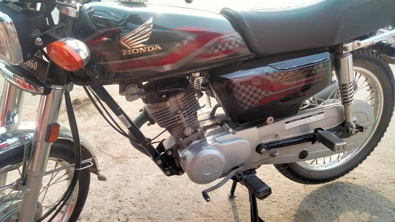 Honda 125 2024 4