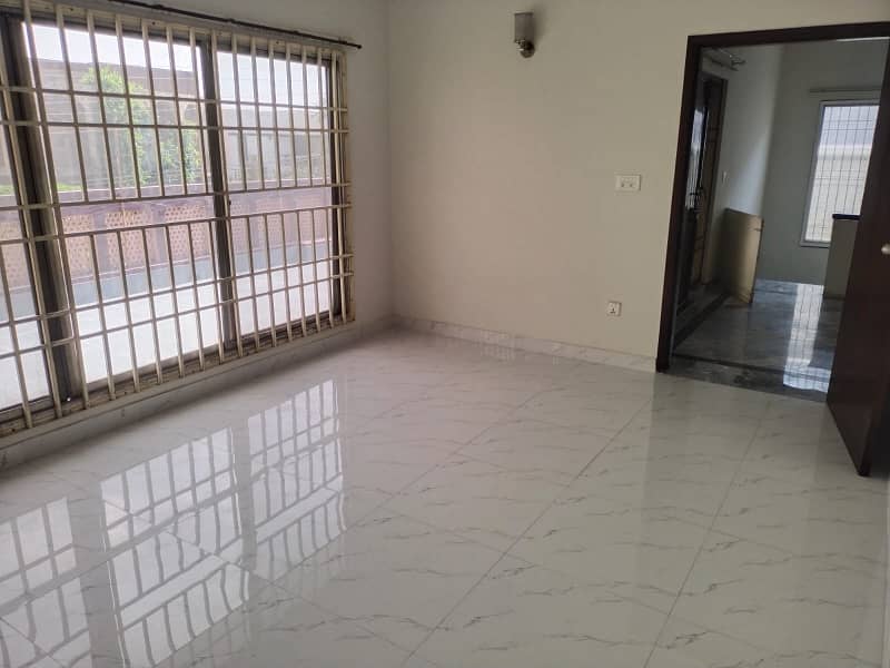 1 kanal upper portion Available for Rent phase 3 X block 3