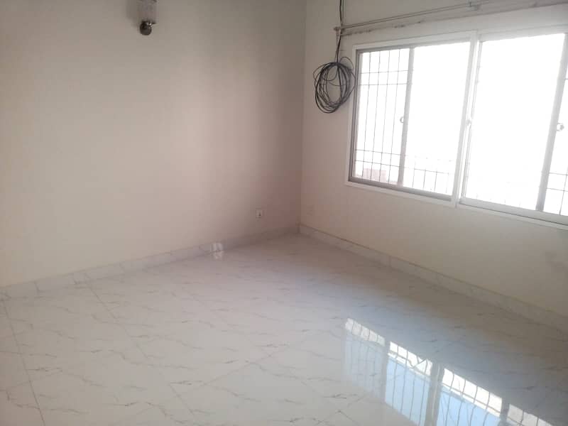 1 kanal upper portion Available for Rent phase 3 X block 4