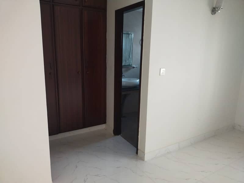 1 kanal upper portion Available for Rent phase 3 X block 6