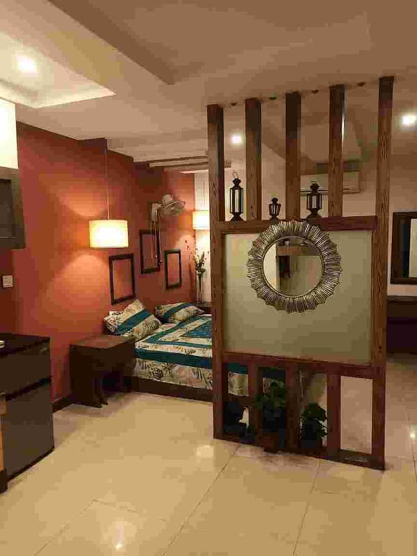 1BED FURNISHED Apartment IS AVAILABLE FOR RENT IN SECTOR B BAHRIA TOWN LAHORE 3