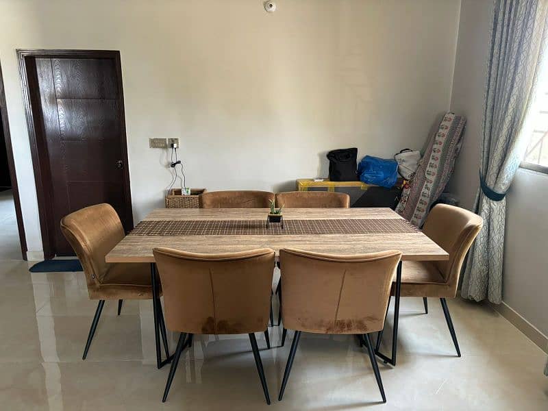 Dining table, 6 seats (habbit) 8