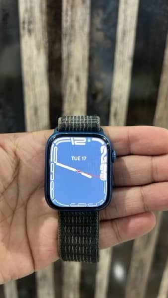 Apple Watch Series 7 45mm Complete box 0