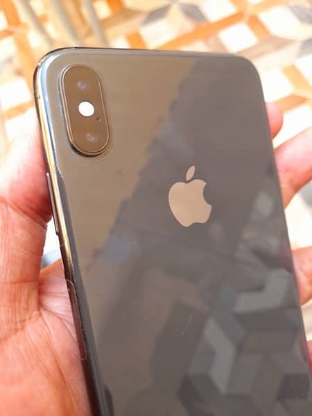 iPhone Xs Max 256GB PTA Approved 1