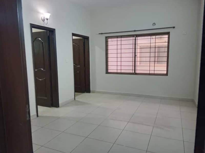 10 Marla Flat for Rent in Askari 11 Lahore 3