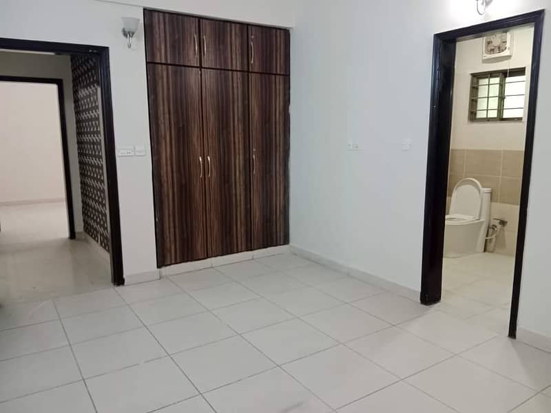 10 Marla Flat for Rent in Askari 11 Lahore 5