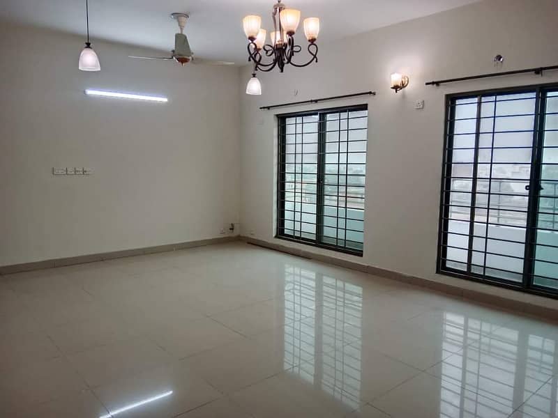 10 Marla Flat for Rent in Askari 11 Lahore 8