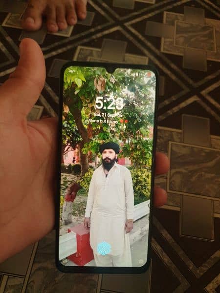 vivo y73 9/10 condition 8 gb ram 128 gb storage 2