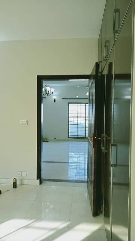 10 Marla Flat for Rent in Askari 11 Lahore 7