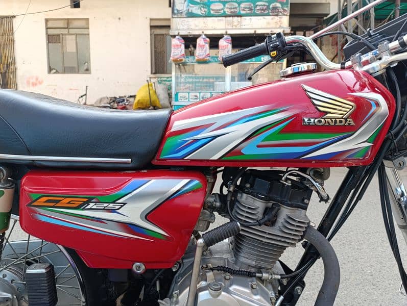 Honda 125 2023 6