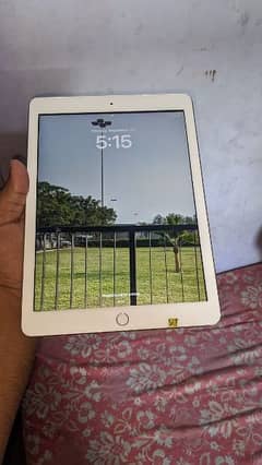 Apple IPAD 5th Generation 0