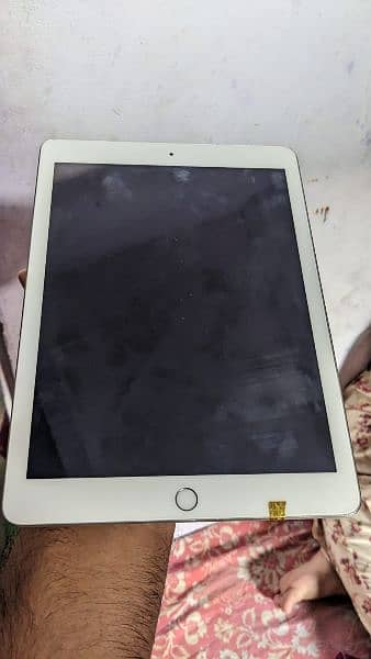 Apple IPAD 5th Generation 1