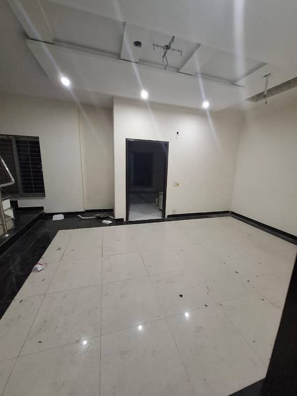 5 marla house for sale in paragon city lahore 0