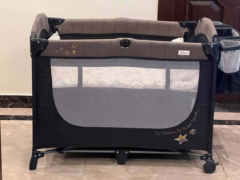 baby cot / babyplayard /zubaidas cot 3