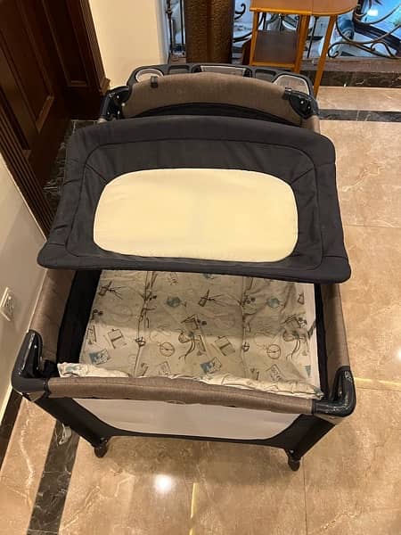 baby cot / babyplayard /zubaidas cot 4