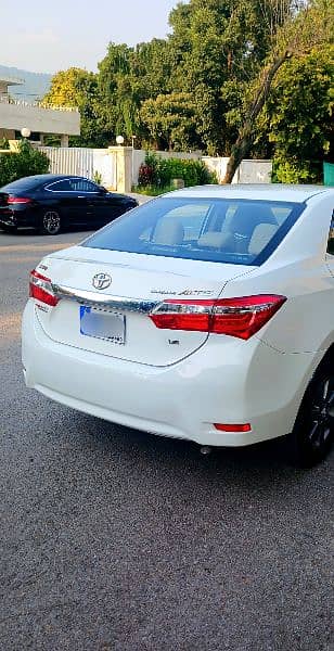 Toyota Corolla Altis 2016 9