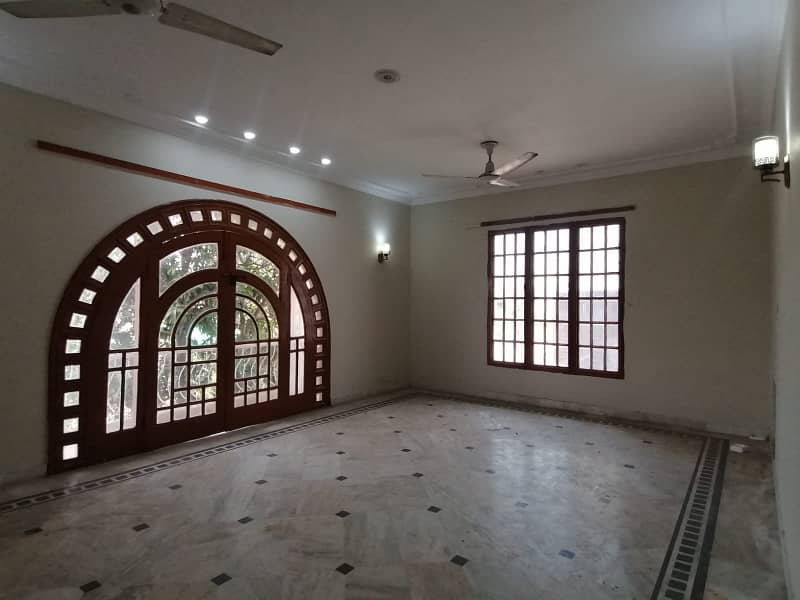 3 Bedroom 1 Kanal Upper Portion Available For Rent In DHA Phase 3 Lahore 0