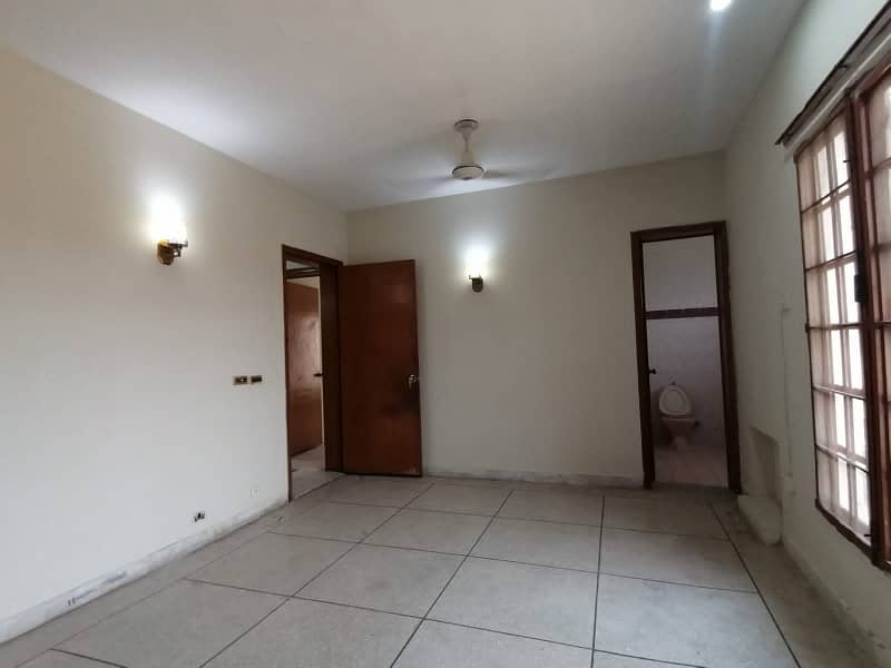 3 Bedroom 1 Kanal Upper Portion Available For Rent In DHA Phase 3 Lahore 1