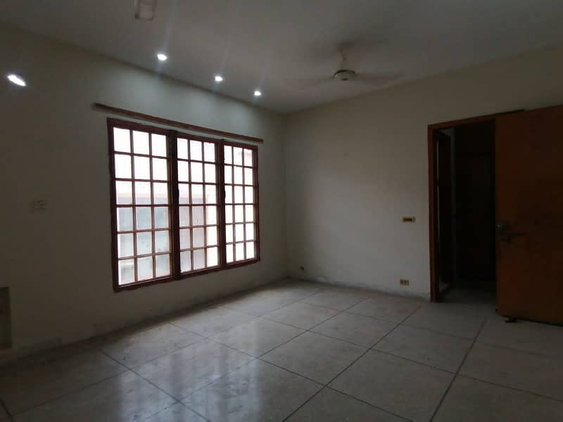 3 Bedroom 1 Kanal Upper Portion Available For Rent In DHA Phase 3 Lahore 2