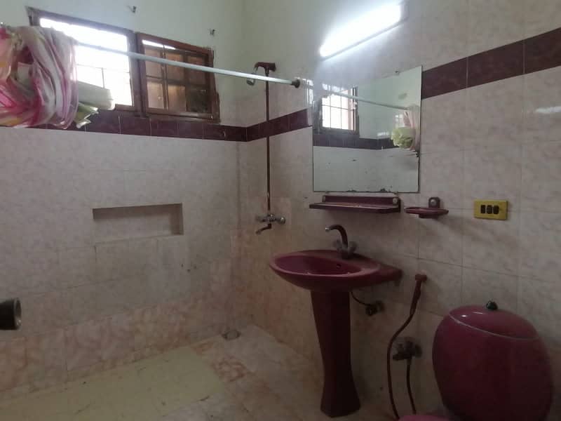 3 Bedroom 1 Kanal Upper Portion Available For Rent In DHA Phase 3 Lahore 3