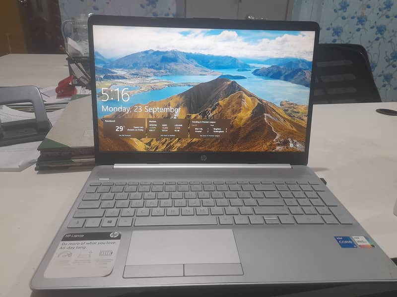 HP Laptop Core i5 11th gen 8gb ram 512 SSD 0