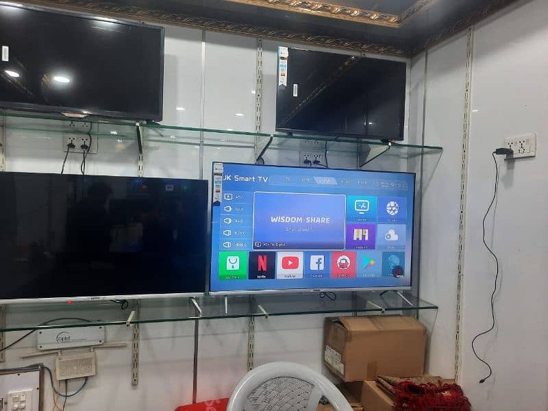 27 inch Smart LED Tv New models 03024036462 1