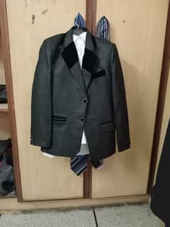 Two Pairs of pant coat boys in 4000 size 24 and 20.