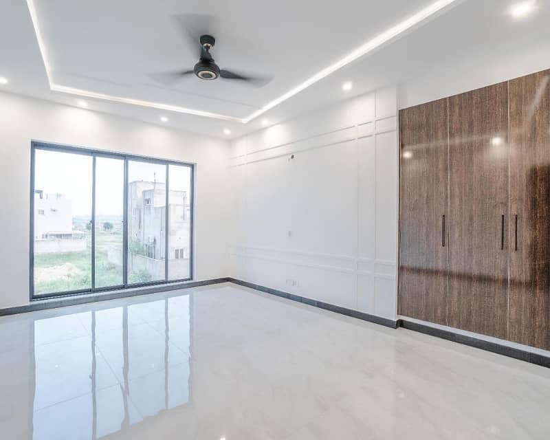 1 Kanal Full House Available For Rent In DHA Phase 7 Lahore 3