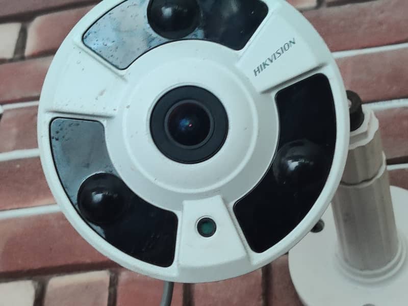 Hikvision 360 Degree 2 CCTV Cameras 5 & 2 MP 10