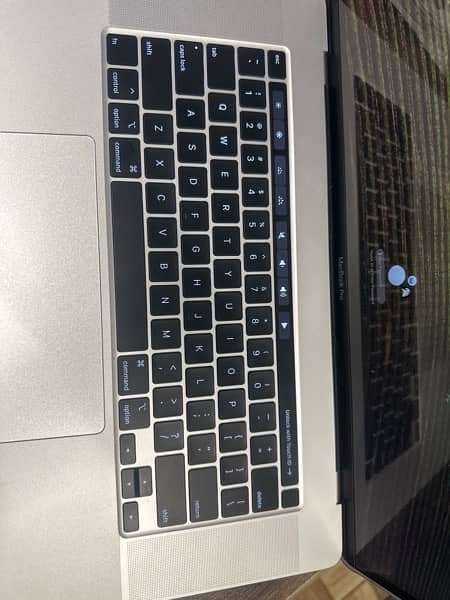 Macbook Pro 2019 16” i9 32gb 500gb 4gb in 2