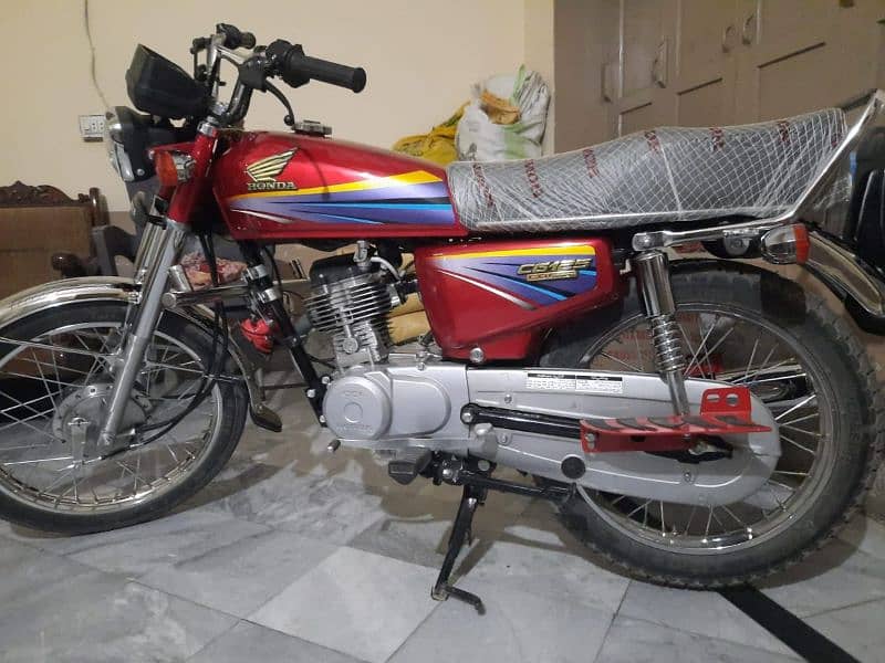 Honda 70cc for sale 03252924022 what's app 5