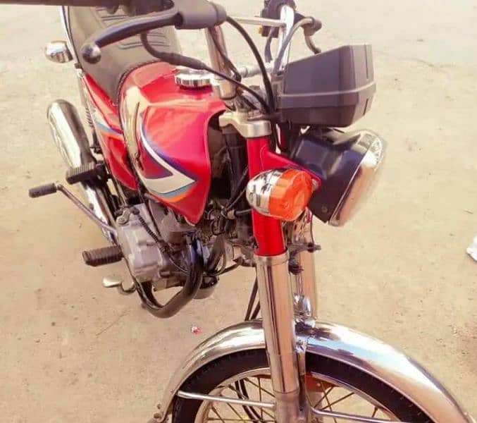 Honda 125 motorcycle 2016 model urgent Fossil Pakistan 1