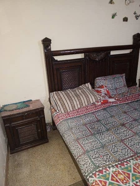 King size bed 1