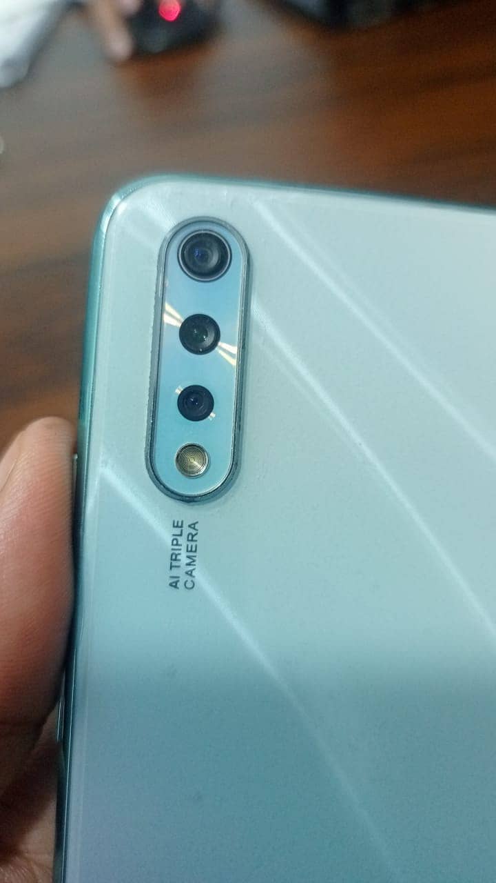 Vivo S1  (4/128) 3