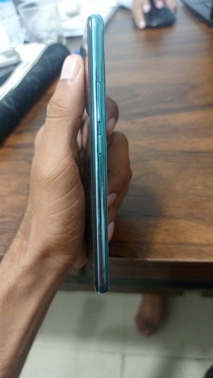 Vivo S1  (4/128) 5