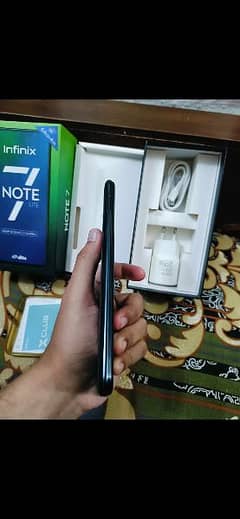 infinix note 7 lite ha saaf fone ha 4/64 full box ke sath