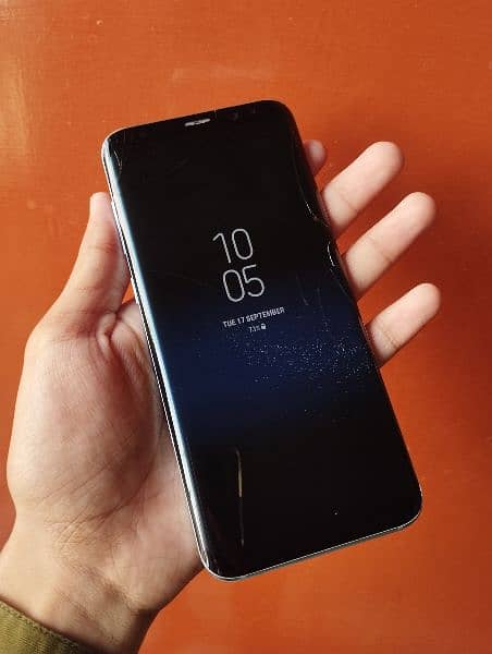 Samsung s8+ (4/64) dual sim offical pta hasale and exchange 5